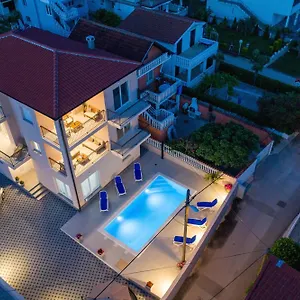  Apartman Thalia